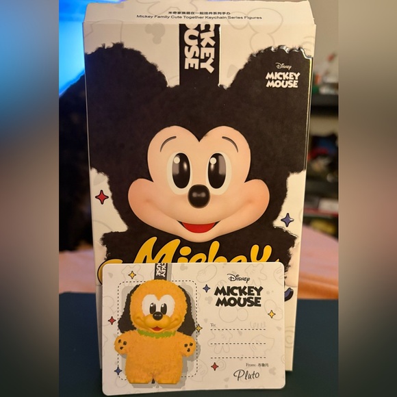 Mickey family- confirmed Pluto - Picture 1 of 2